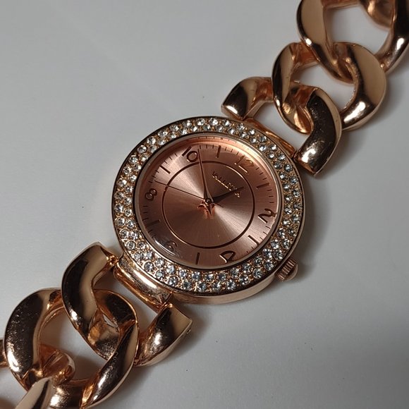 Pink With Rhinestones Metal Chain Link Valletta Watch - Picture 1 of 15